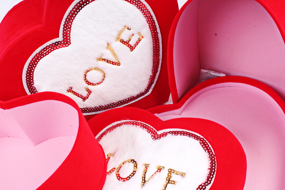 Набор подарочных коробок из 3шт - Сердце бархат LOVE красное  В418