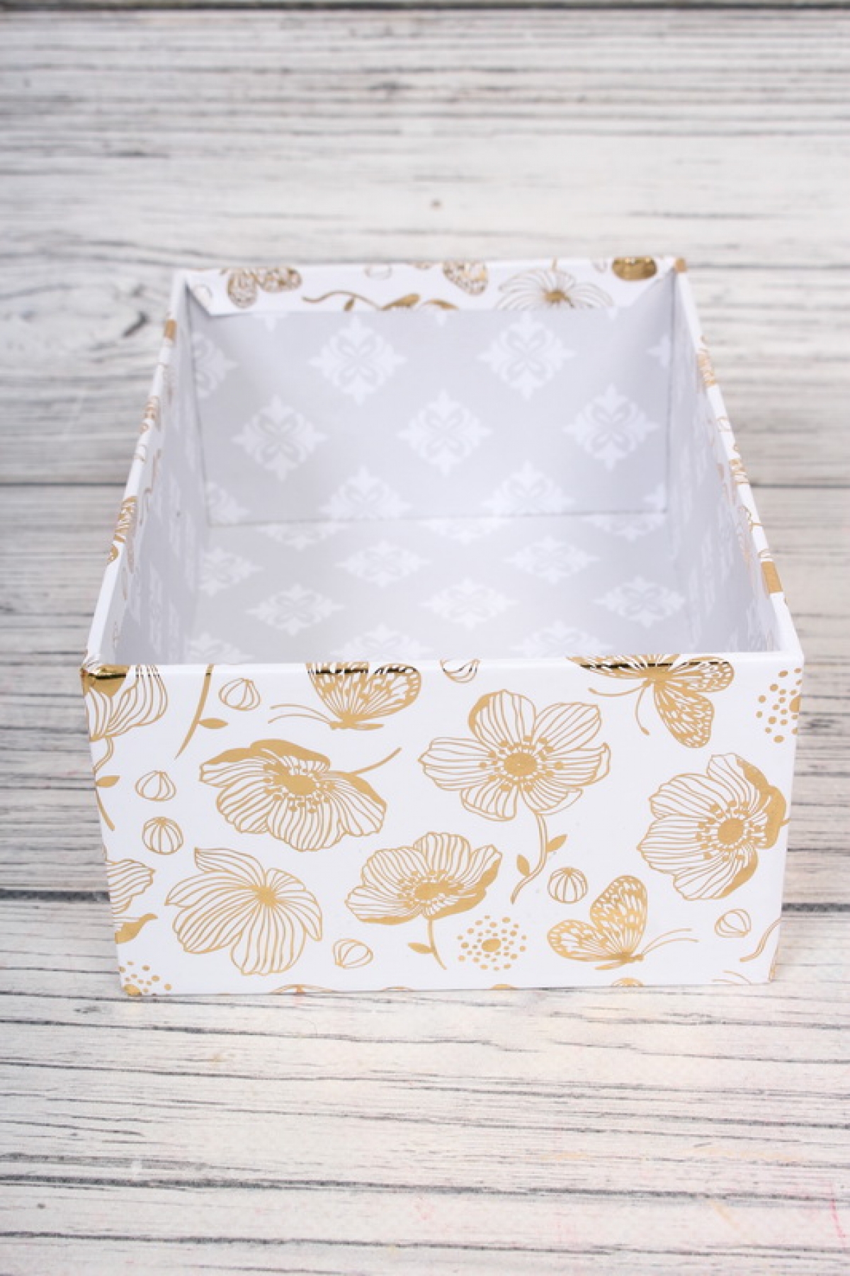 Набор подарочных коробок из 10шт -  Прямоугольник Золотые Бабочки на белом 37*28*16см  К927