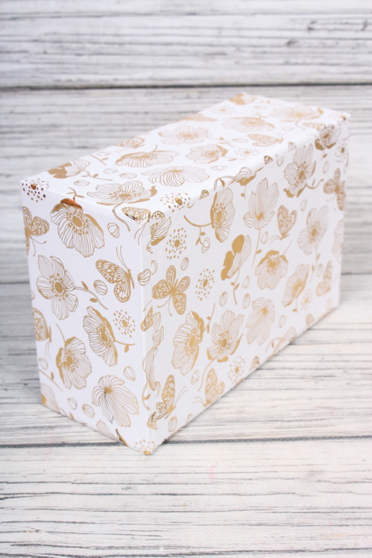 Набор подарочных коробок из 10шт -  Прямоугольник Золотые Бабочки на белом 37*28*16см  К927