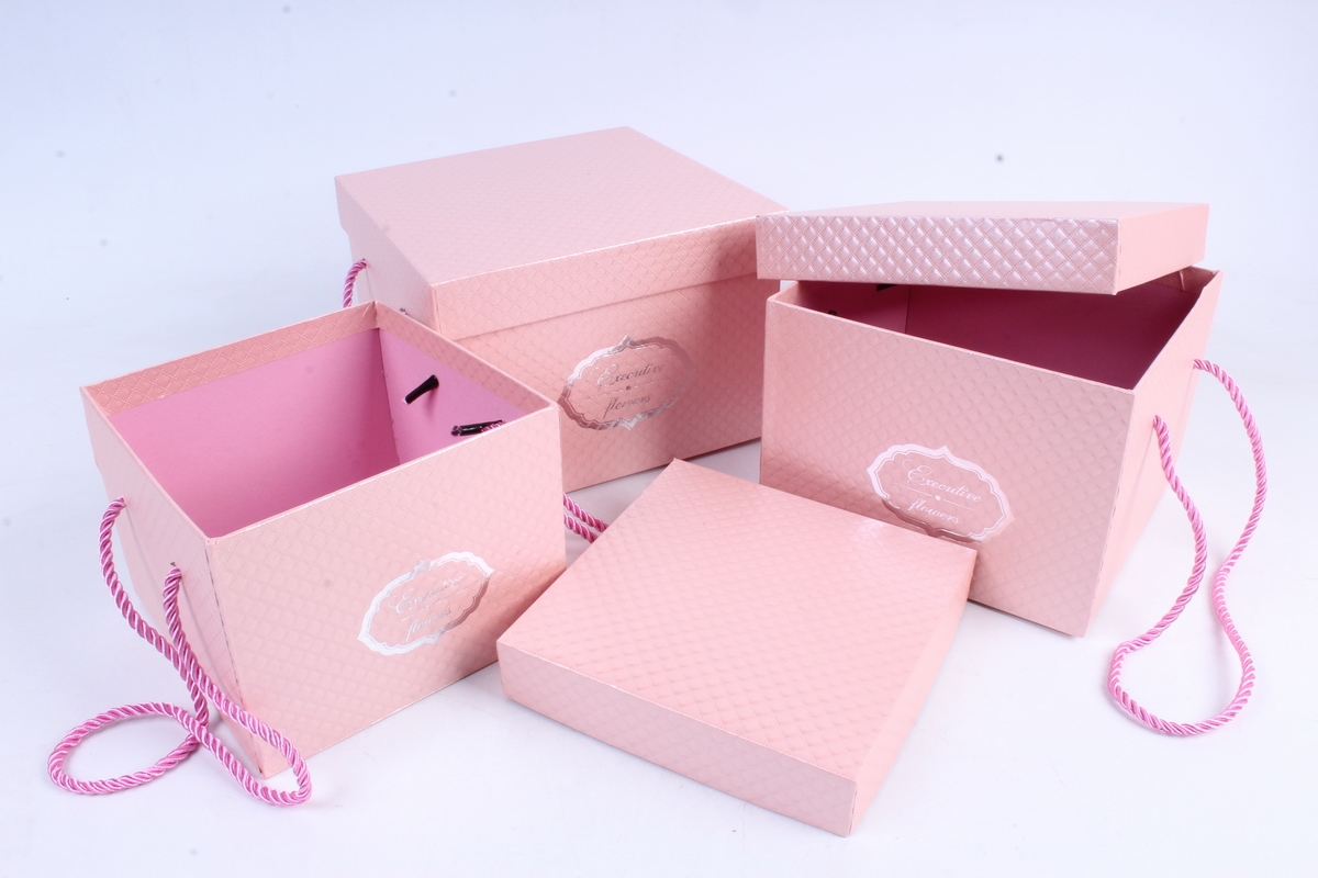 Набор подарочных коробок  из 3 шт - Квадрат Шкатулка тиснёная Executive flowers розовая 