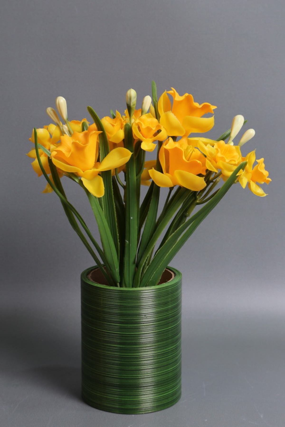 Нарциссы силиконовые букет желто-оранжевые 35см