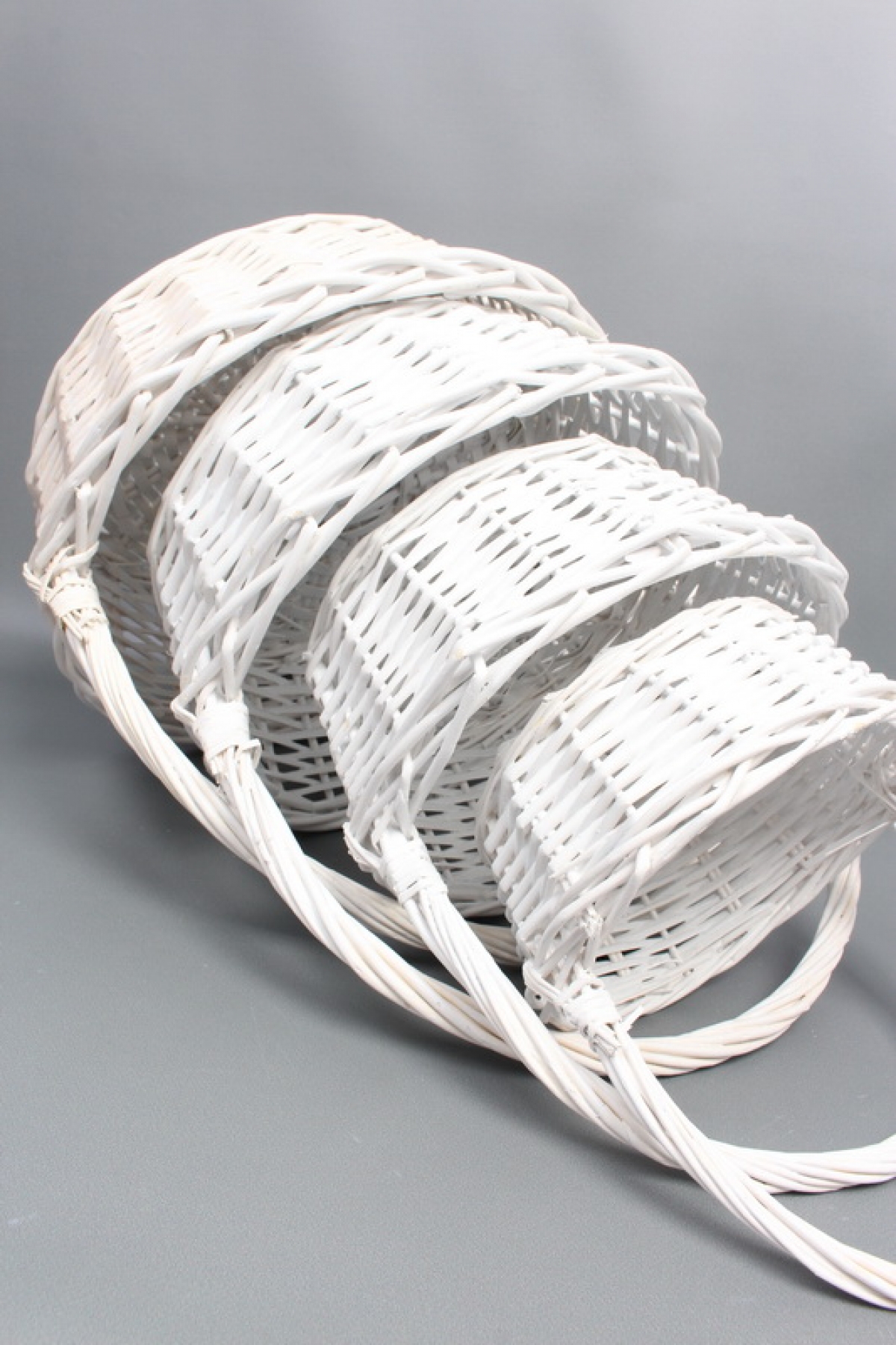 Н-р корзин плетеных 4шт (ива): D40*H15*HH41, D33*13*HH36, D28*11*HH31, D22*10*HH26, белый 2337М