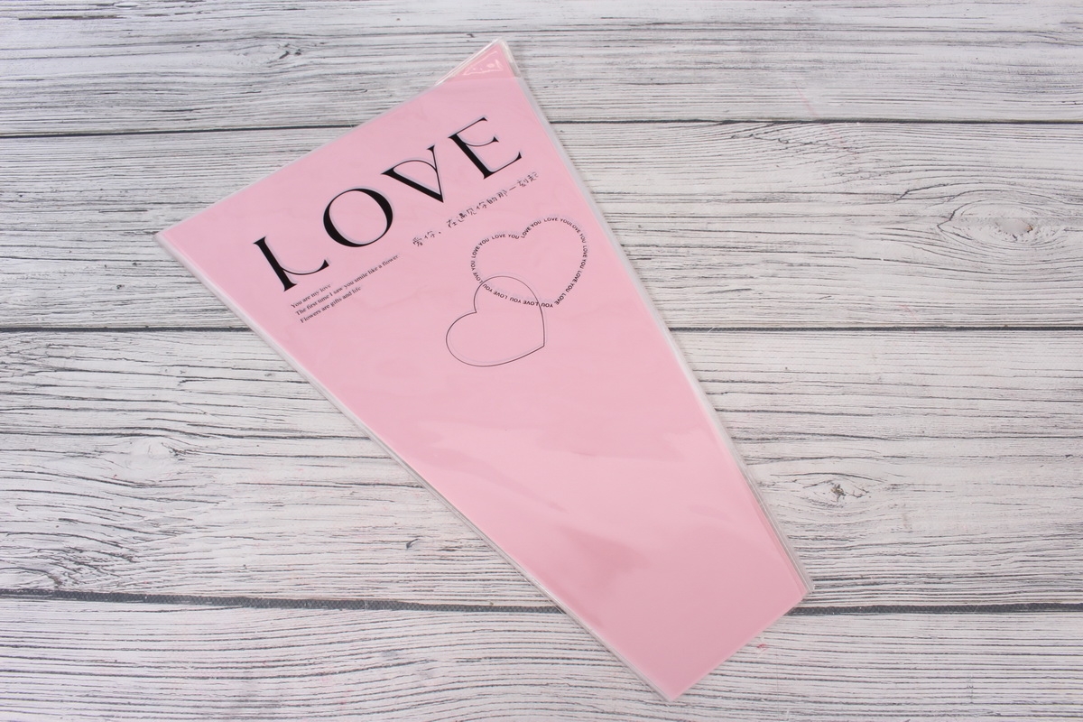 Пакет-конус для цветов "LOVE" 45cmx30cmx10cm,  30шт/уп, цв. Светло-розовый 4228Л