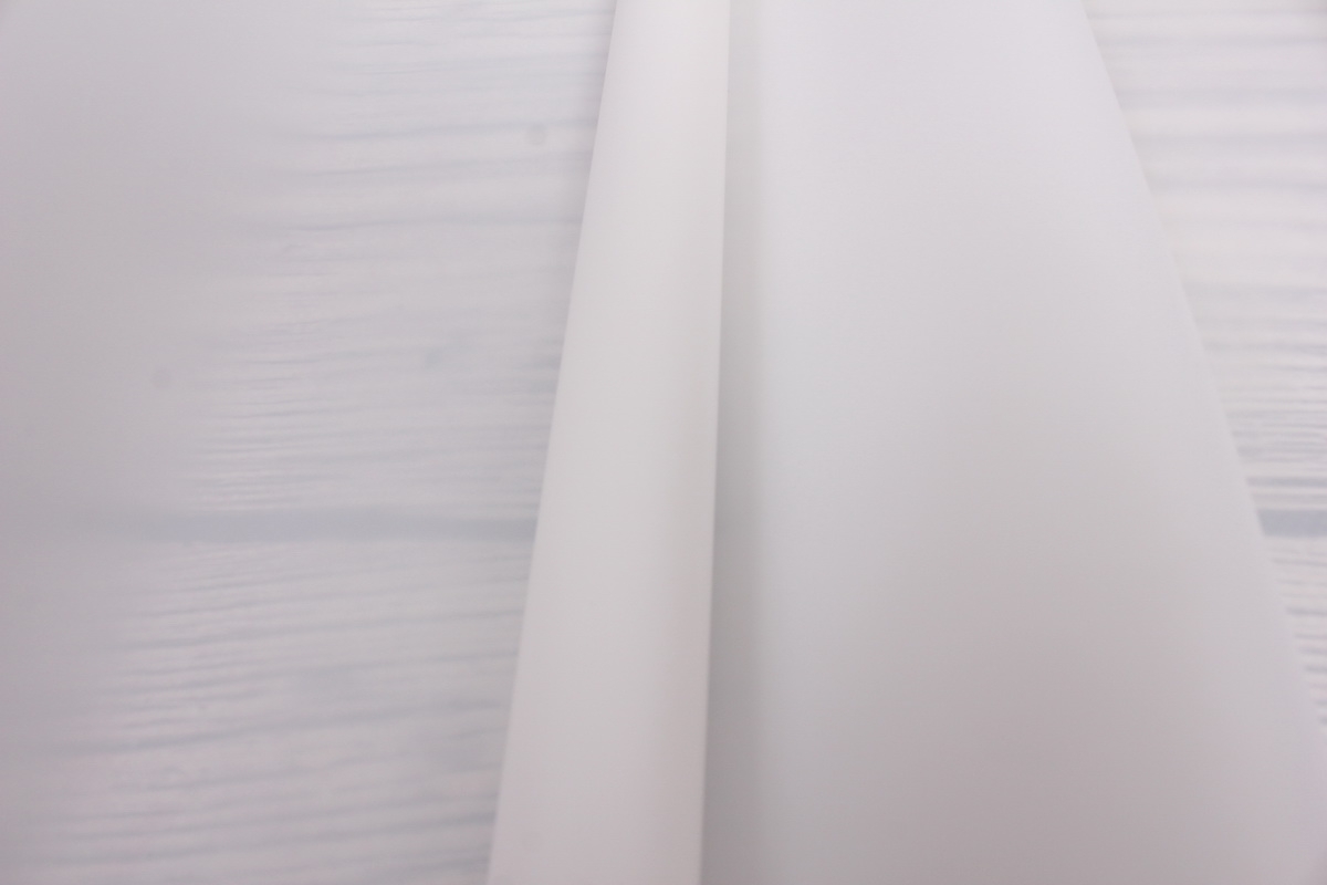 Пленка матовая PASTEL 600мм x 200 гр., белый 6769М