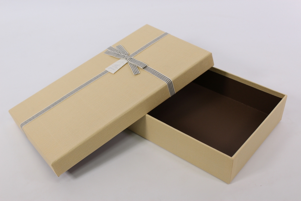 Картонная коробка для подарка. Коробка 60х40х20. Коробка 10х5х5. Коробка крафт 32х20х6см 054/000. Коробка 25x25x3.