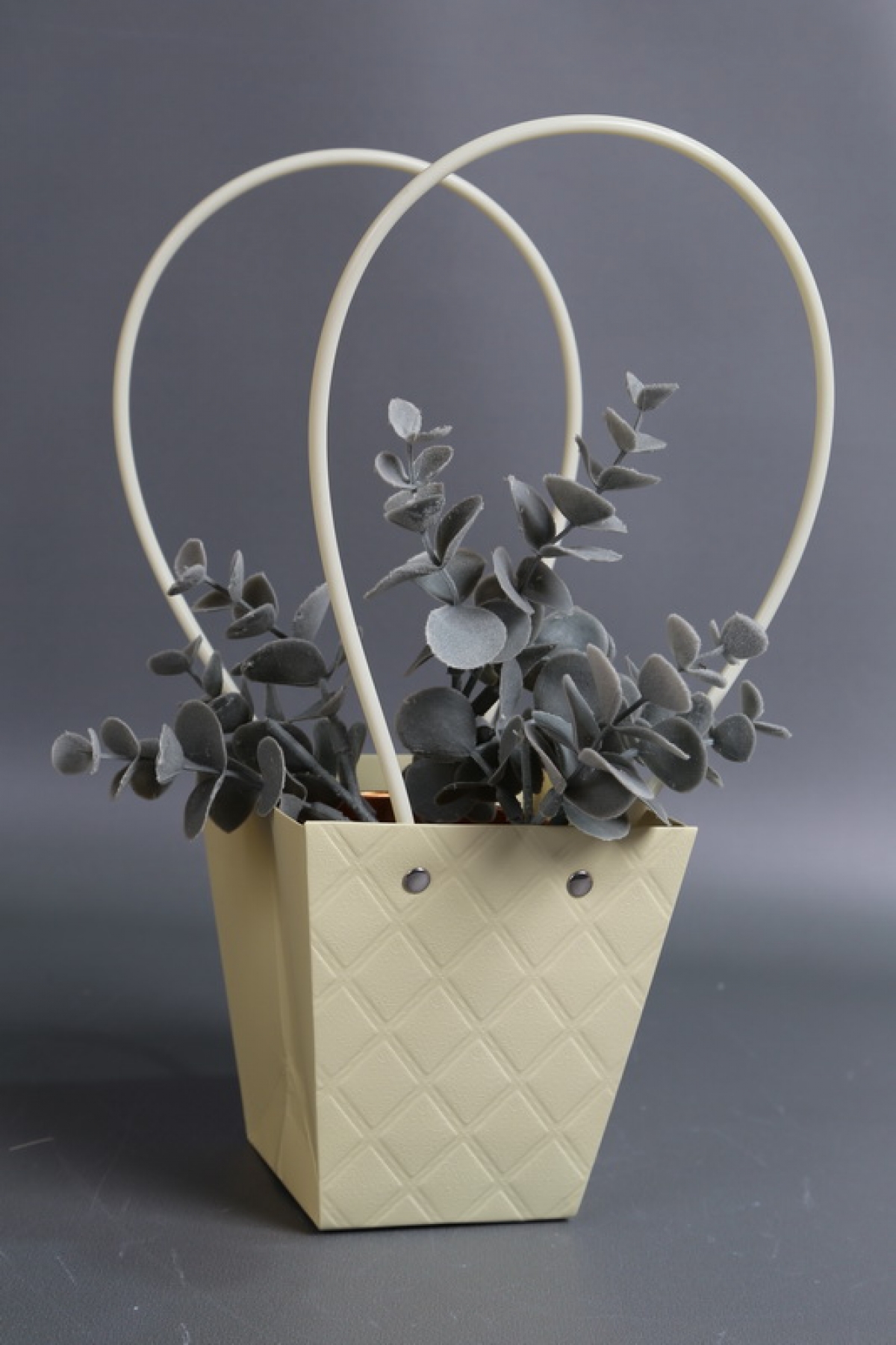 Сумка для ЦВЕТОВ (14) Тиснение клетка 12*8*12,5 лимон  М14   Цена за 1шт