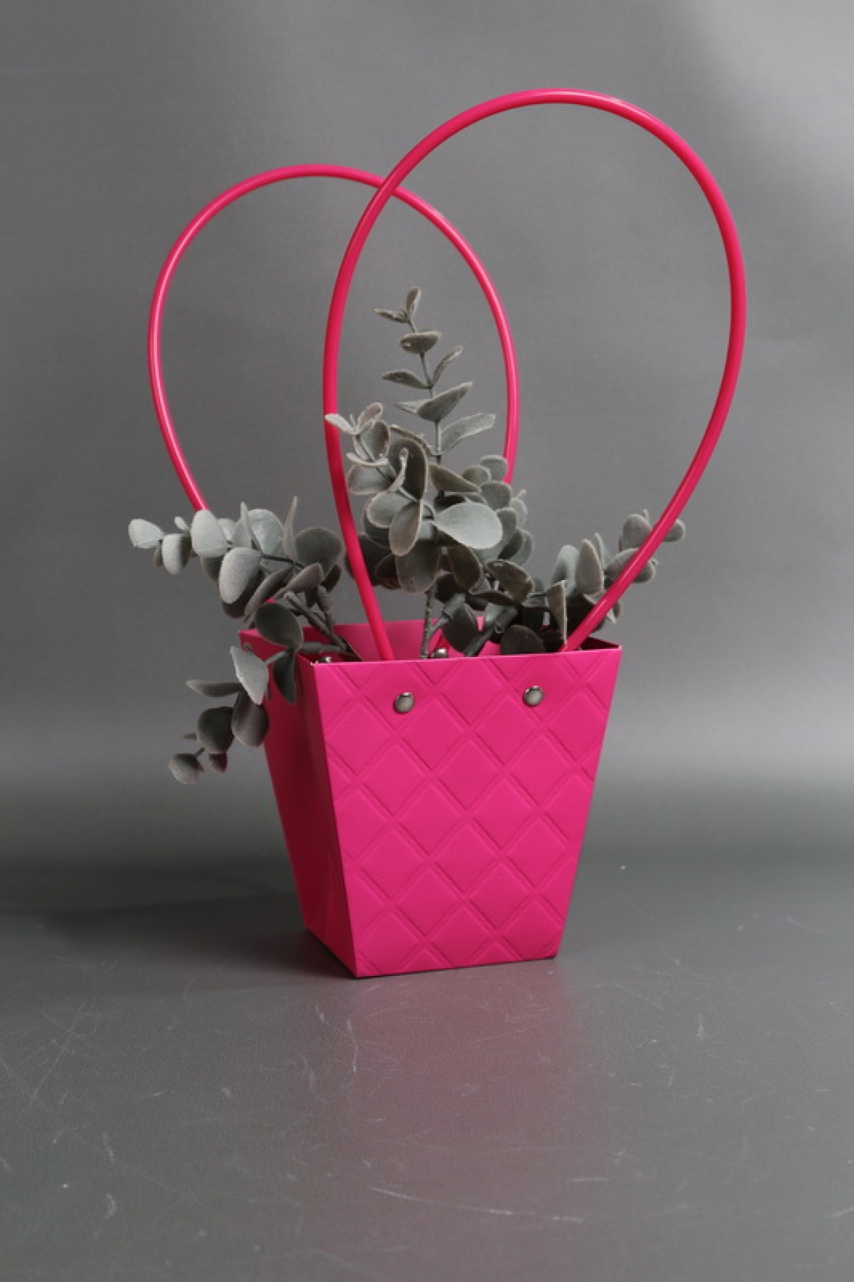 Сумка для ЦВЕТОВ (14) Тиснение клетка 12*8*12,5 малина  М14   Цена за 1шт