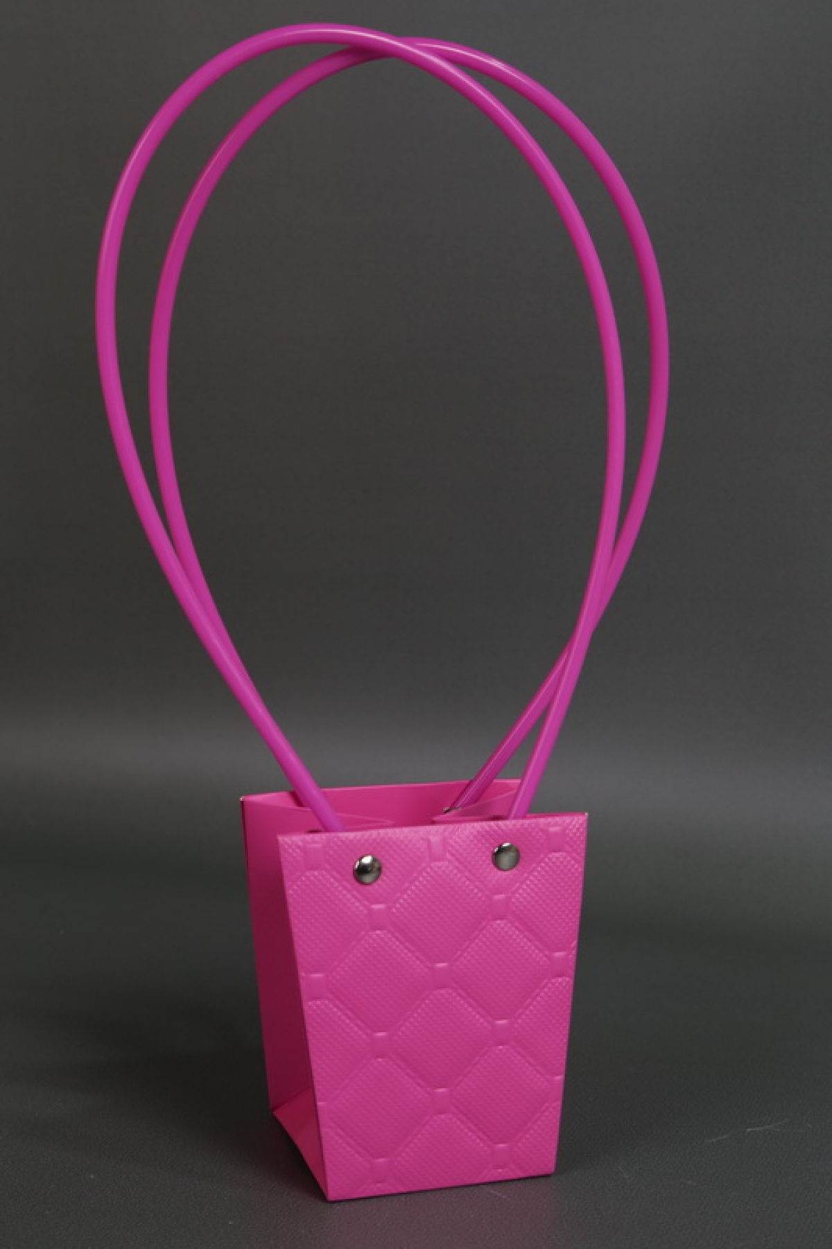 Сумка для ЦВЕТОВ тиснение Клетка (16) 10*8*10,5  малина  М16   Цена за 1шт