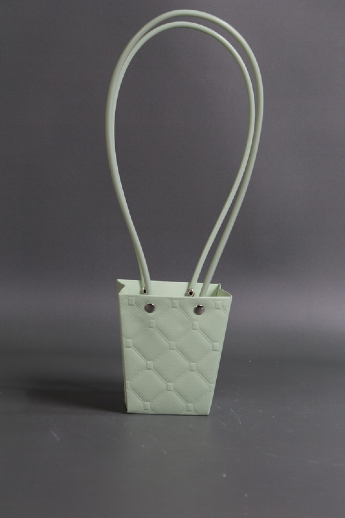 Сумка для ЦВЕТОВ тиснение Клетка (16) 10*8*10,5  мята  М16   Цена за 1шт