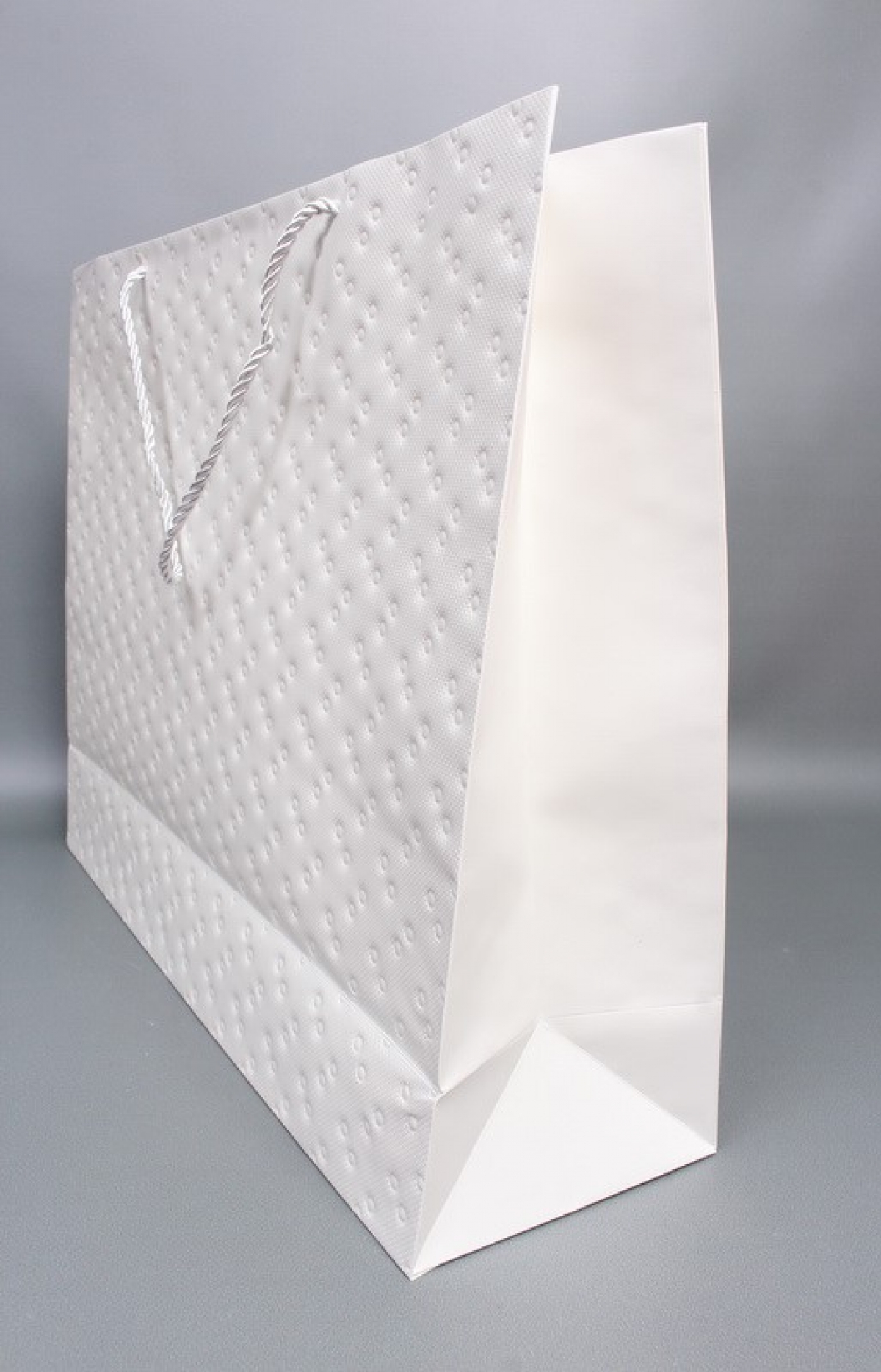 Сумка ЛЮКС Кнопки металл 50*40*15 белый  L1994