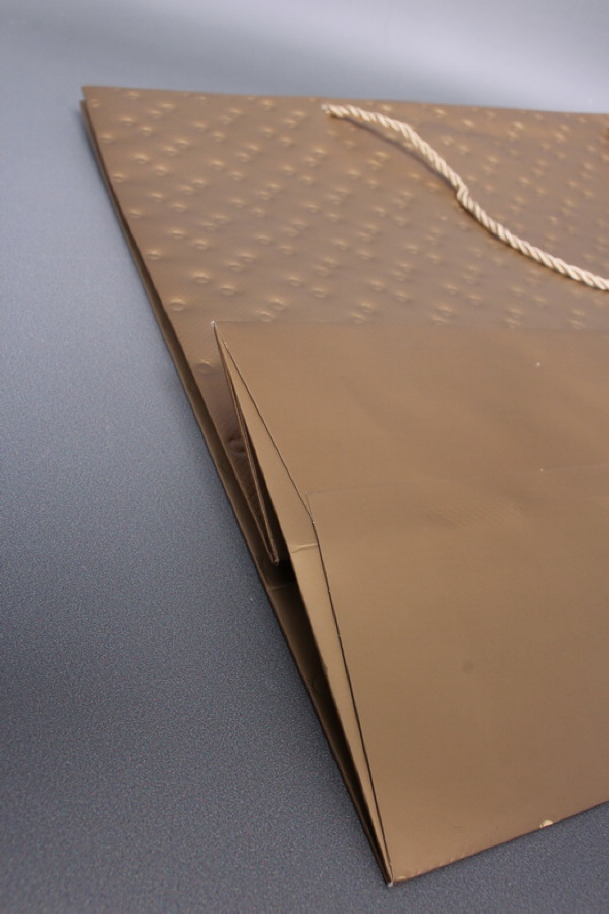 Сумка ЛЮКС Кнопки металл 50*40*15 золото  L1994