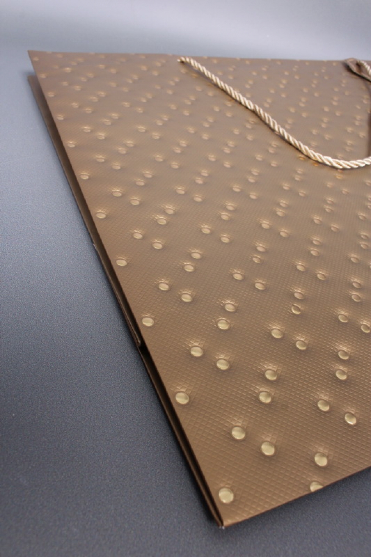 Сумка ЛЮКС Кнопки металл 50*40*15 золото  L1994