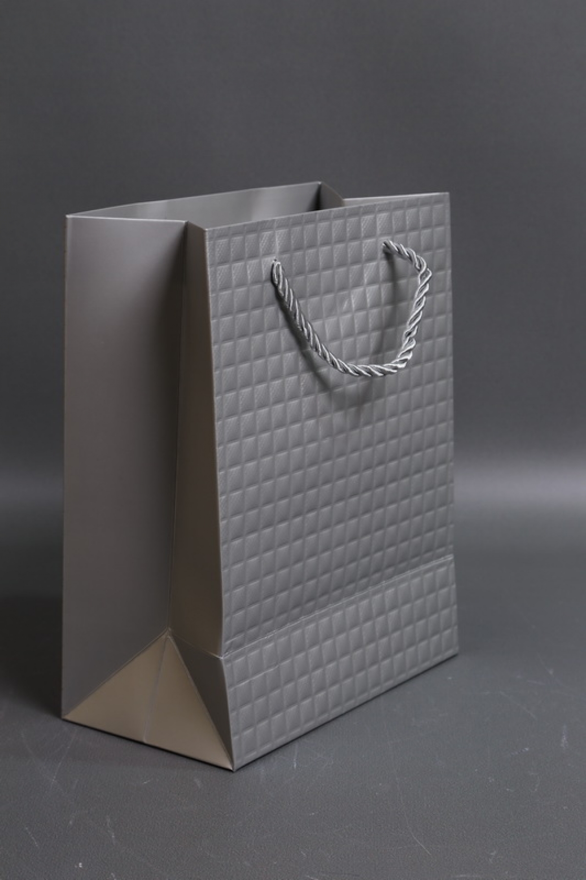 Сумка Люкс Тиснение клетка  18*23*10 серебро L2933 Цена за 1шт