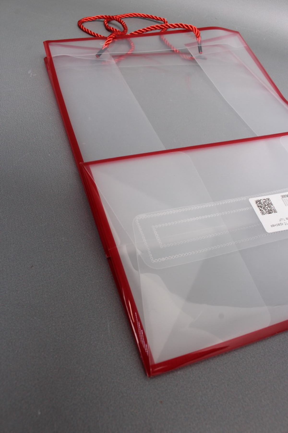 Сумка прозрачная 35*24*15 красная (10шт/уп)   M150 Цена за 1шт