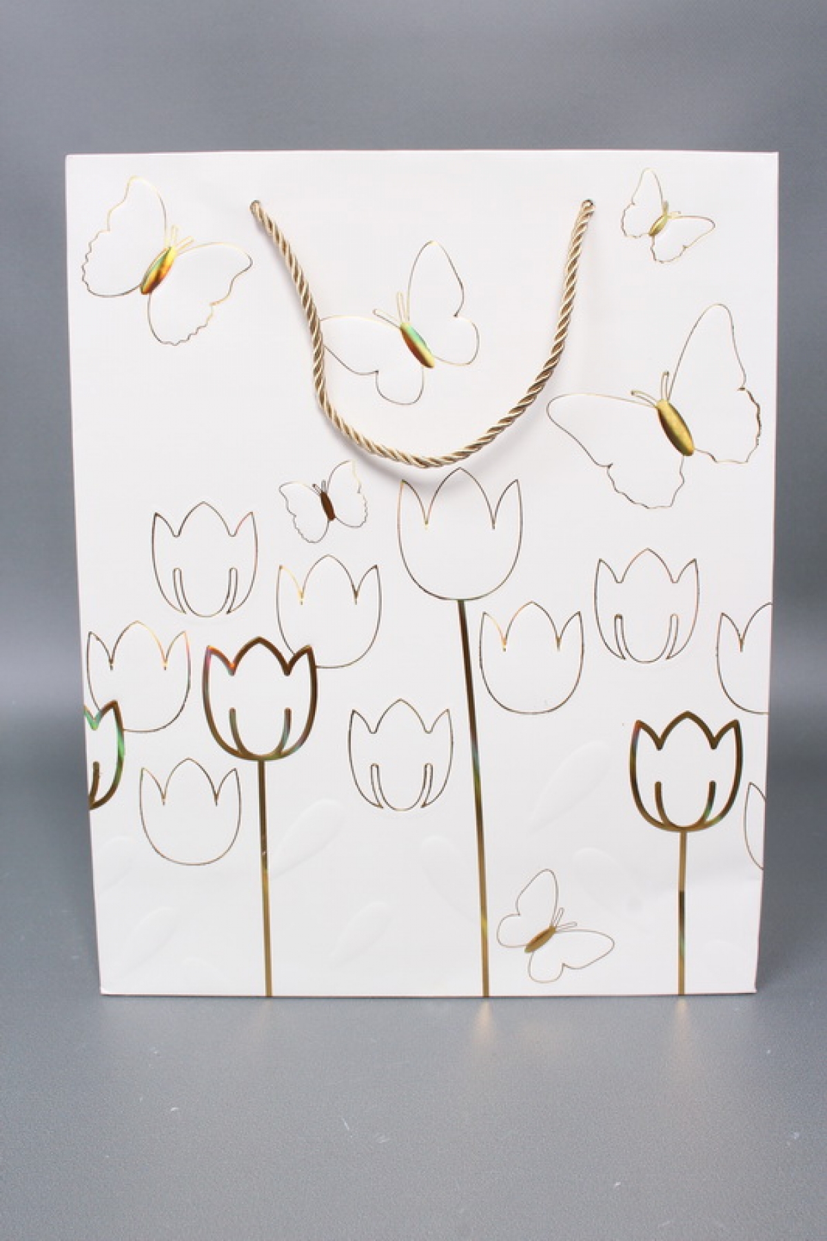 Сумка  Люкс Тюльпаны и Бабочки тиснение  26*32*12  белый  L966