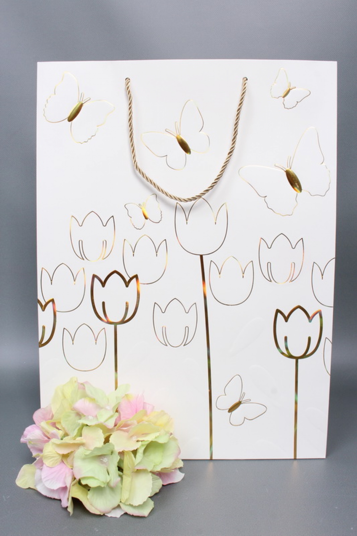 Сумка  Люкс Тюльпаны и Бабочки тиснение  31*42*12  белый  L967