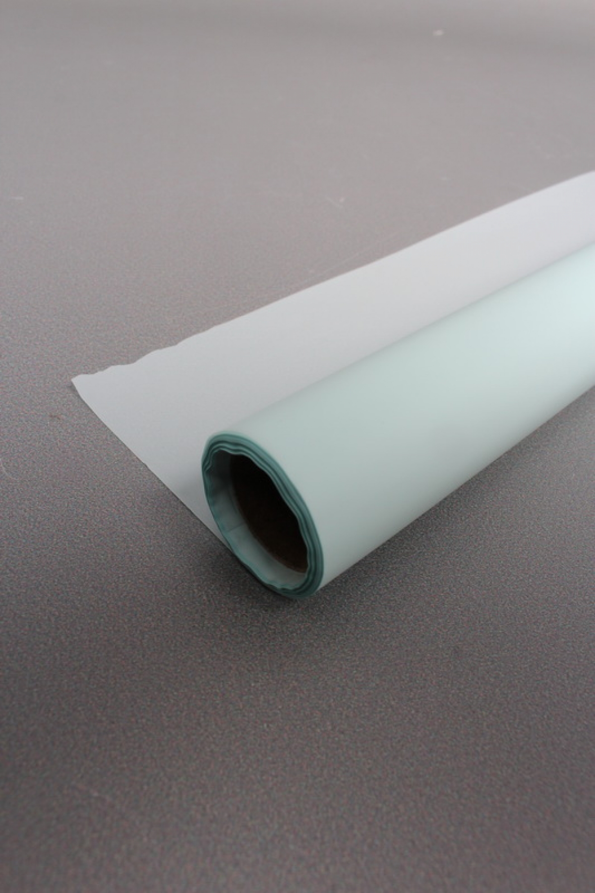 Упак. материал флористич. пленка "Водонепроницаемый тишью", 20 мкр, 58 см х 10 м, светло-голубой1647