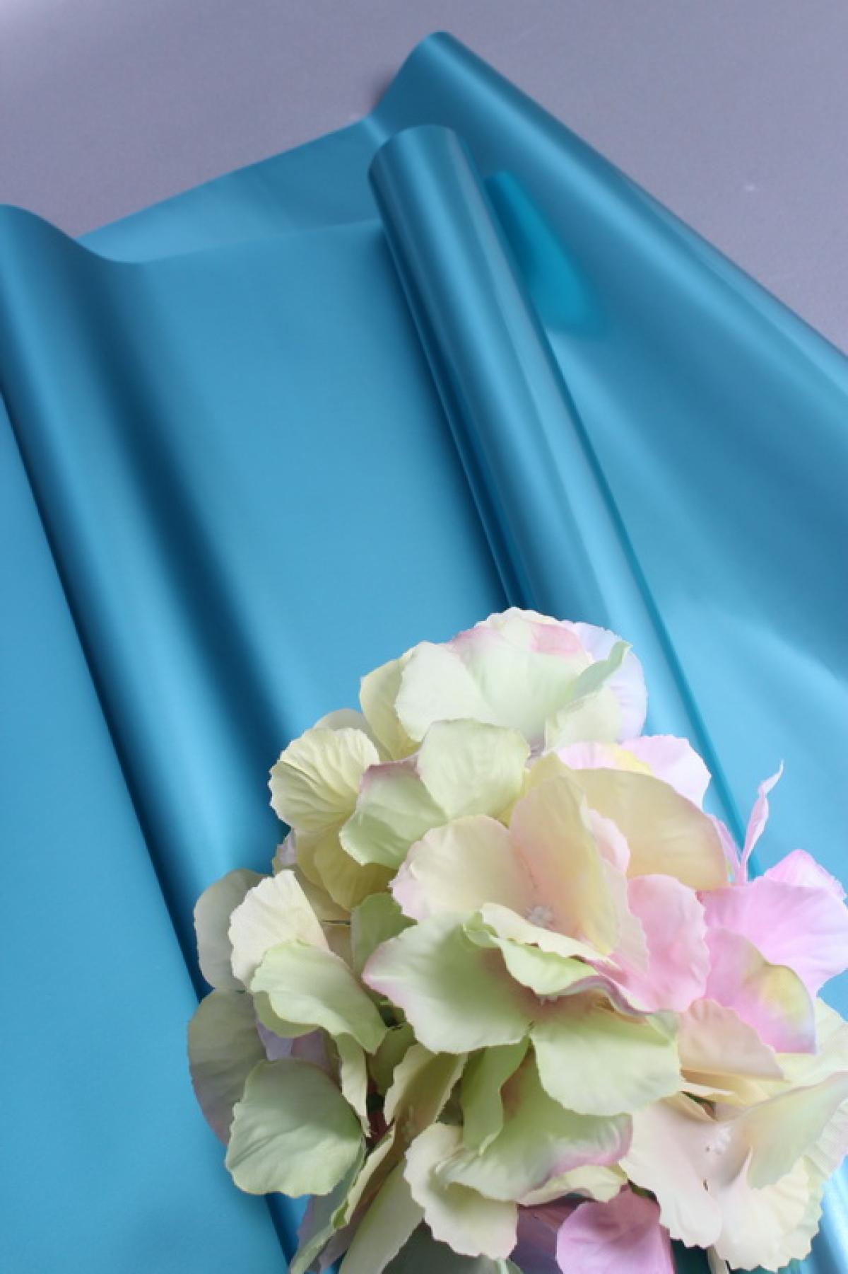 Упак. материал флористическая пленка c металлической стороной, 53 мкр, 58 см х 10 м, синий 2916М