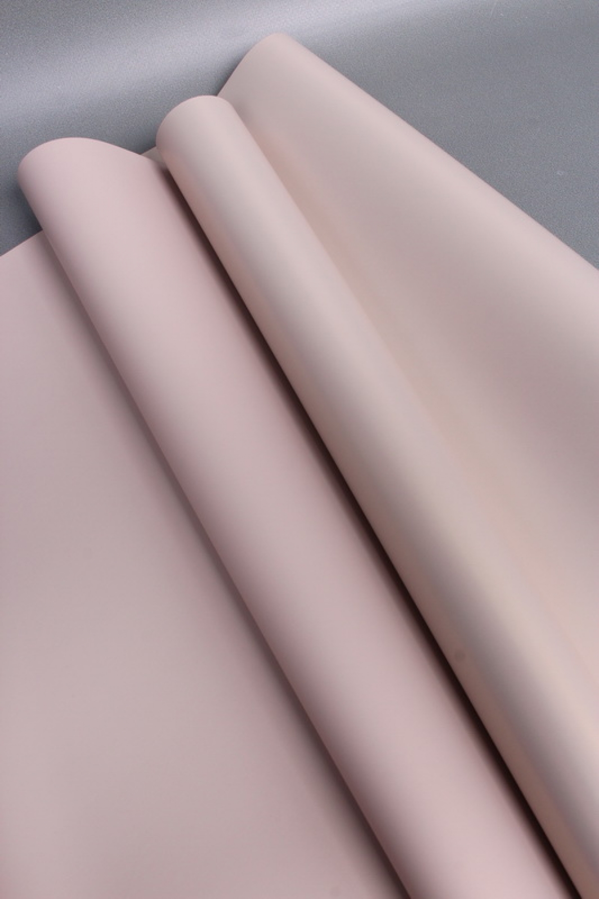 Упак. материал флористическая пленка "Жемчужина", 65 мкр, 58 см х 10 м, телесно-розовый 5647М