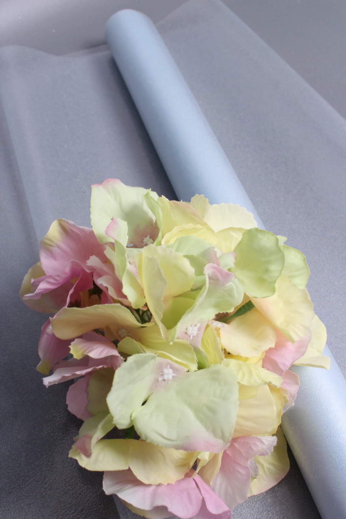 Упак. материал флористическая пленка "Хрусталь", 120 мкр, 57 см х 7 ярдов , небесно-голубой 90925М