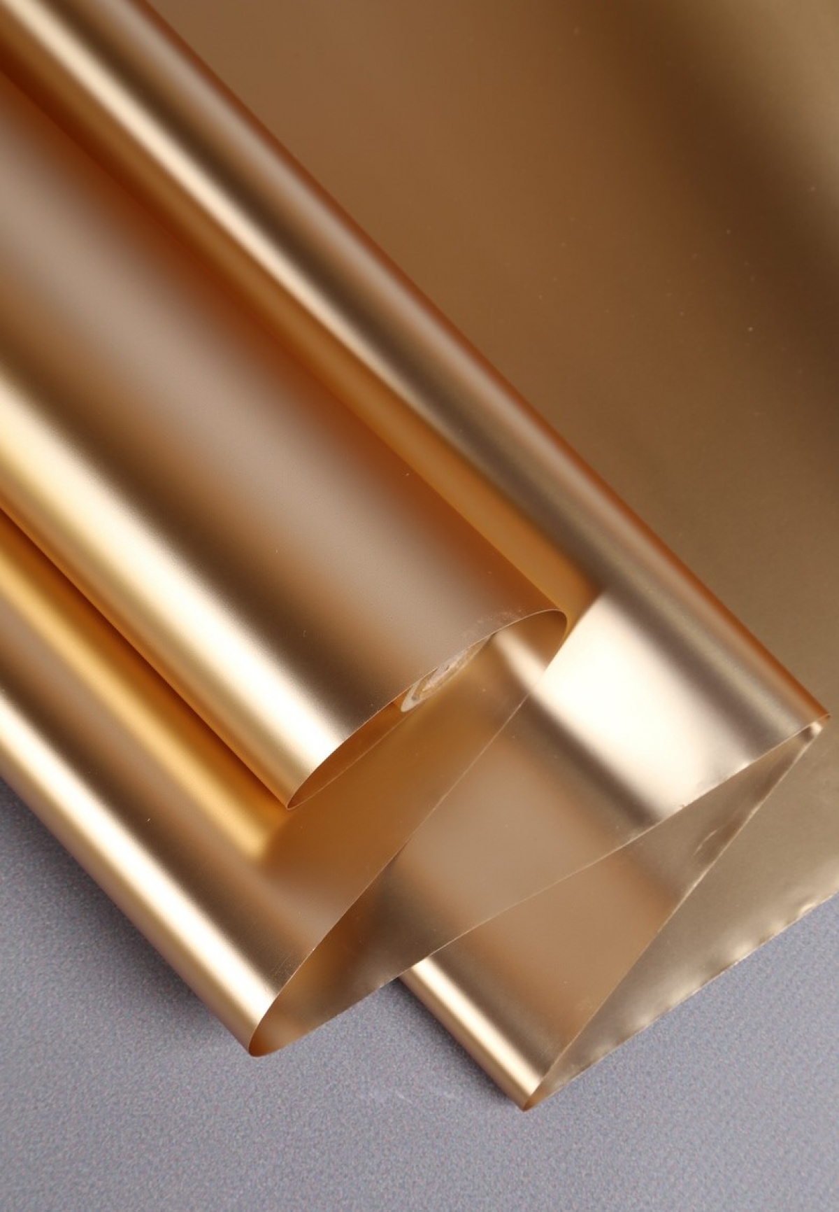 Упак. материал флористическая пленка, металлическая, 53 мкр, 58 см х 10 м, коричневое золото 3913М