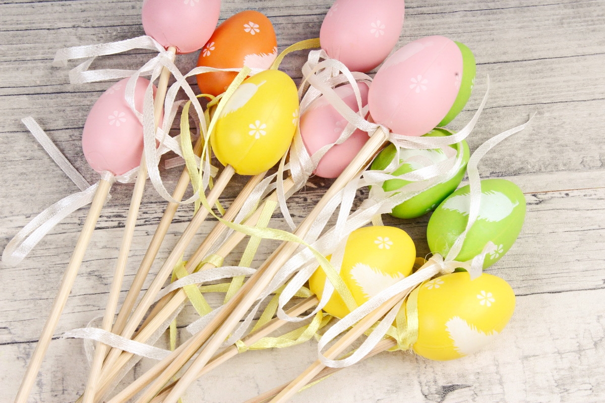 Вставки яйца 4 см  из пластика по 12 шт  4CM EGG WS MIX B