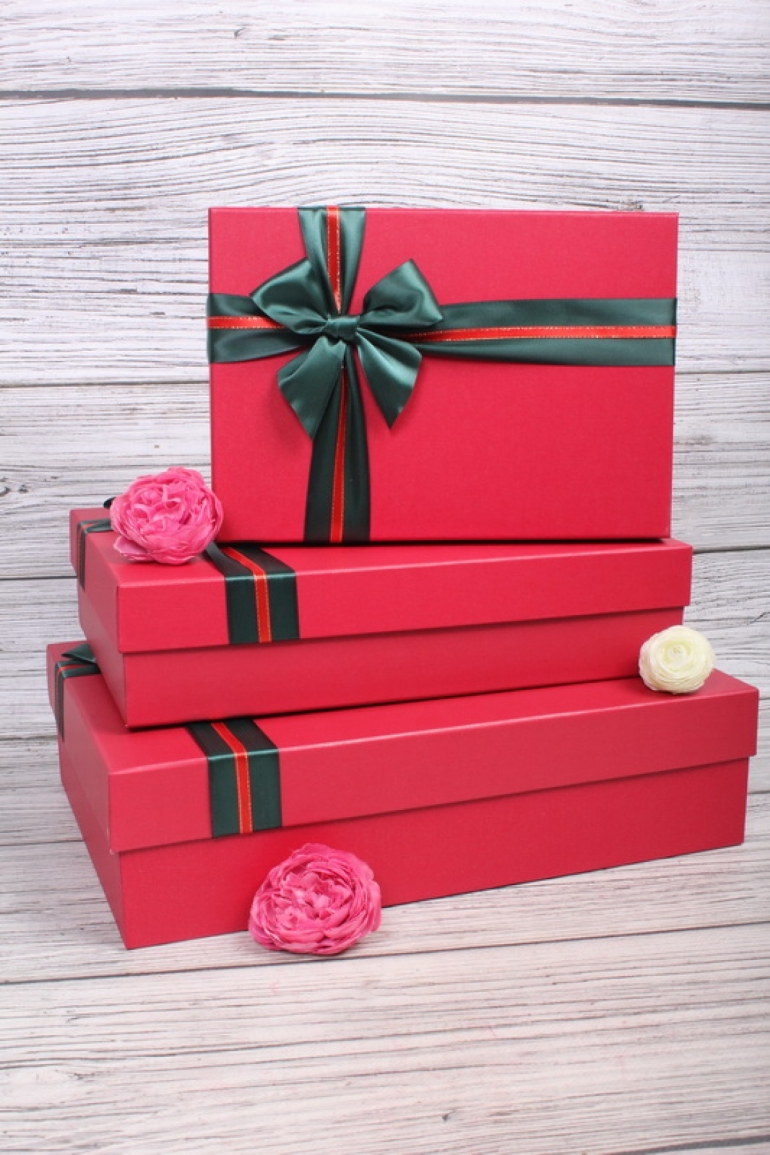 Набор подарочные коробок из 3 шт - Прямоугольник красный 37*26*10см    N712