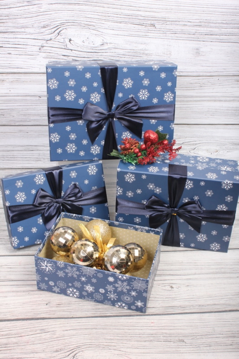 Набор подарочные коробок из 3 шт - Прямоугольник Снежинки микс синий 29*21*13см    N701