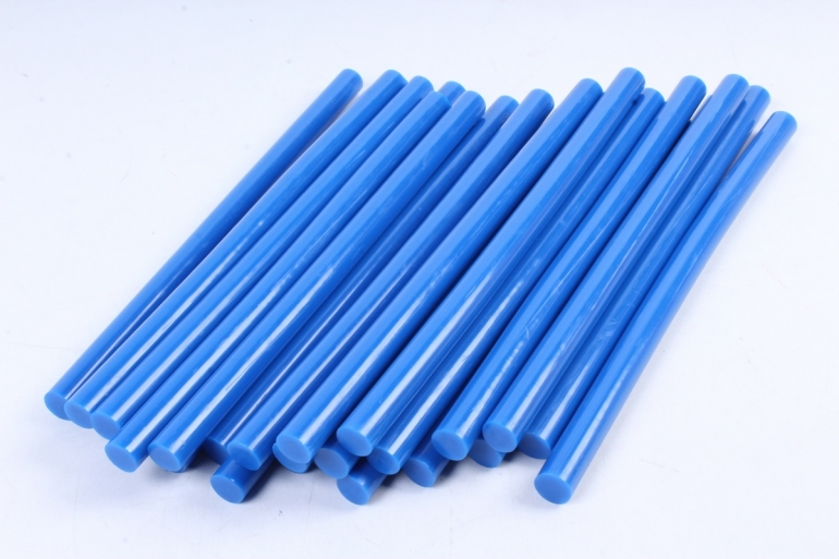 ТермоКлей цветной  (11,2*200 мм) -8191-синие 500 г