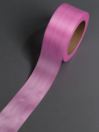 Лента простая (5см*50ярд) Однотонная тиснение дерево ЯРКО-РОЗОВАЯ P519