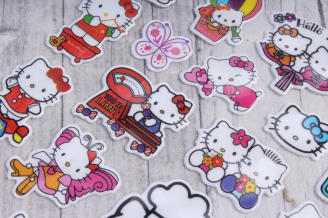 наклейки на листе "hello kitty"