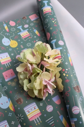 Бумага упаковочная "С Днем Рождения!" 80г/м2, 70х100см, 10 листов/рулон  5931М