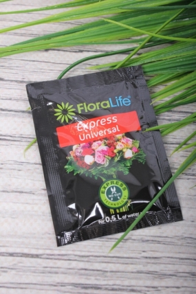 Floralife Express Universal 300 Порошк. подкорм. для срез. цветов 5гр (1шт) ,  арт. 82-85013  0133М