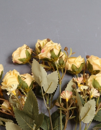 Искусственное растение - Розы дизайн желтая 40 см