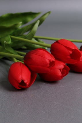 Искусственное растение -  Тюльпаны латекс 40см красные