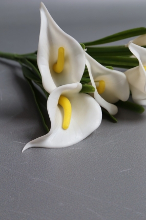 Каллы силиконовые букет белые 30см