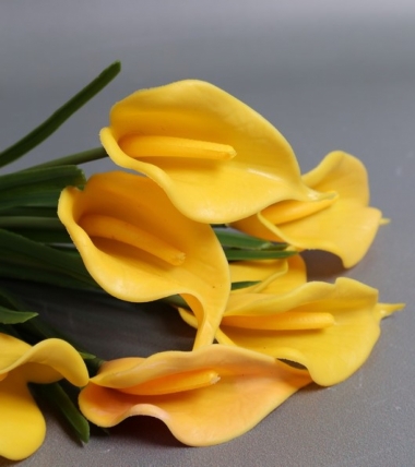 Каллы силиконовые букет желтые 30см