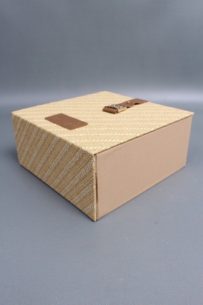 Коробка подарочная 20*20*9, бежевый 7980М