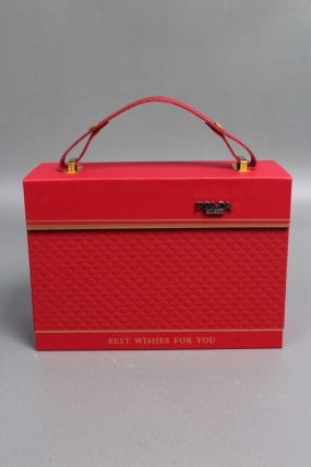 Коробка подарочная 18*13*7, красный  8055М