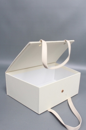 Коробка подарочная одиночная "Элегантность" шт - 28,2*10,2*18,5 см, молочный 6679М