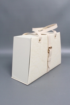 Коробка подарочная одиночная "Элегантность" шт - 28,2*10,2*18,5 см, молочный 6679М