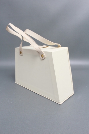 Коробка подарочная одиночная "Элегантность" 1шт -  25,2*8,2*17 см, молочный 6679М