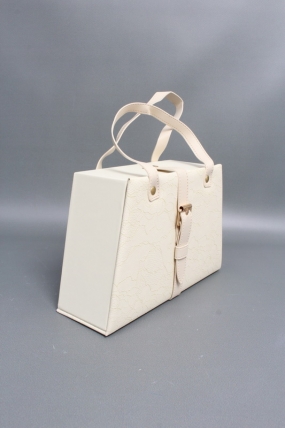 Коробка подарочная одиночная "Элегантность" 1шт -  25,2*8,2*17 см, молочный 6679М