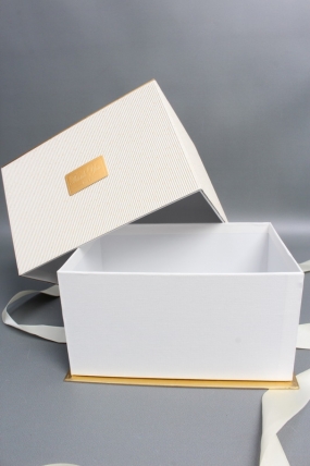 Коробка подарочная одиночная 1шт - "Изящество" 24*17*16,5  шампань  6686М