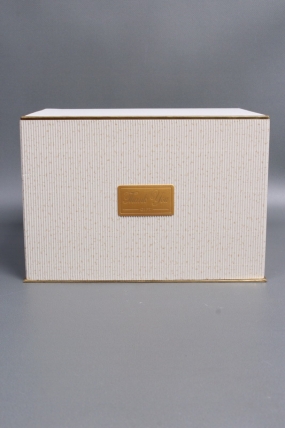 Коробка подарочная одиночная 1шт - "Изящество" 24*17*16,5  шампань  6686М