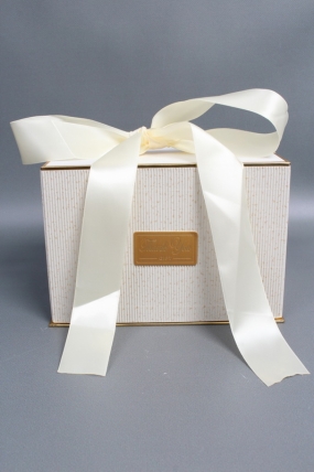 Коробка подарочная одиночная 1шт - "Изящество" 21*15*14,5  шампань  6686М