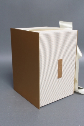 Коробка подарочная одиночная 1шт - "Изящество" 18*13*12,5  шампань  6686М