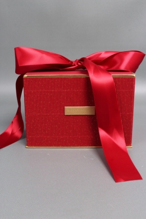 Коробка подарочная одиночная 1шт -  "Изящество" 18*13*12,5  красная  6693М