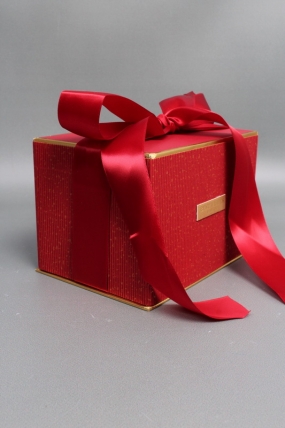 Коробка подарочная одиночная 1шт -  "Изящество" 18*13*12,5  красная  6693М