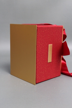 Коробка подарочная одиночная 1шт -  "Изящество" 15*11*10,5  красная  6693М